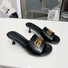 Balenciaga Slippers